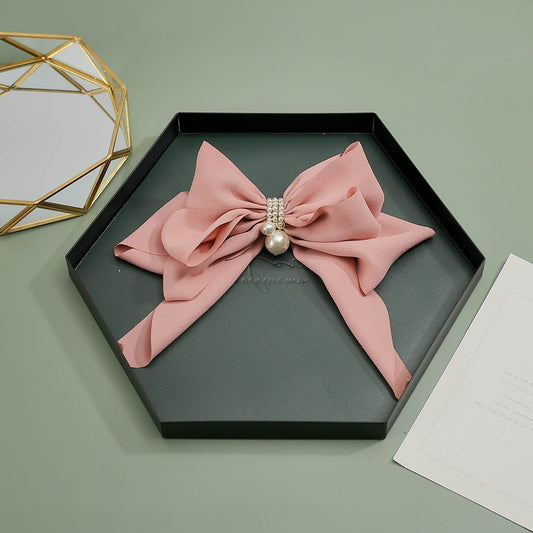 Pince à Cheveux en Mousseline de Soie – Style Papillon