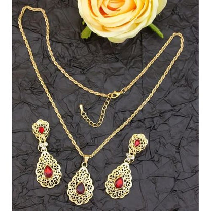 Parure bijoux mariage dorée – collier et boucles d’oreilles élégants