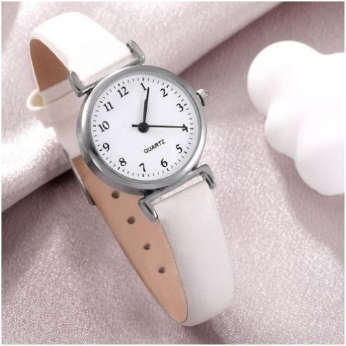 Montre Chic en Cuir Blanc